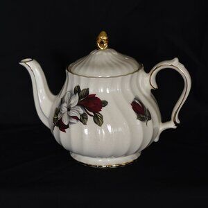 Sadler Vintage Tea Pot Featuring Dogwood Flower & Red Rose - England